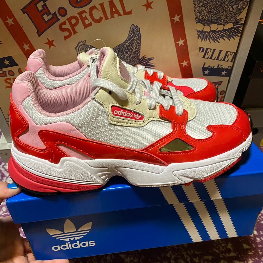 ADIDAS WMNS FALCON Valentines Day SNEAKERS NWB 9.5